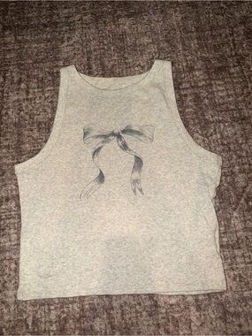 Hollister Light Gray Crop Tank with Bow Graphic